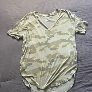 American Eagle soft and sexy camo top